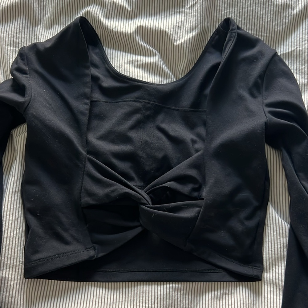 Astoria active top. - Picture 2 of 3